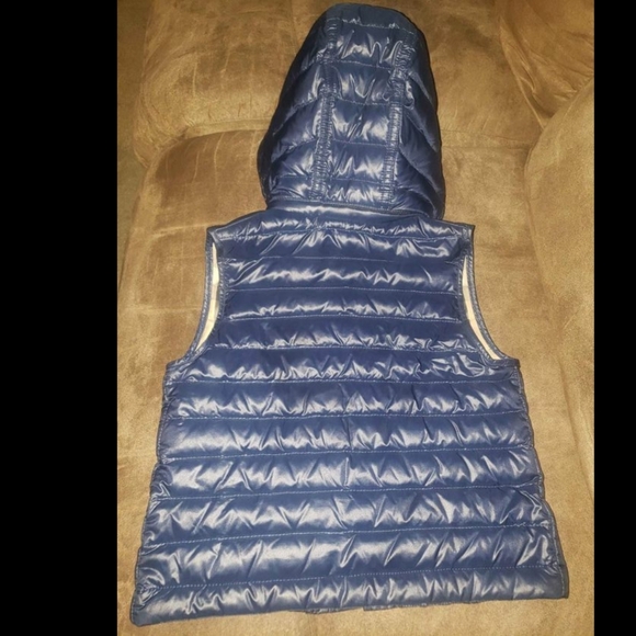 Burberry Vest - Picture 5 of 8